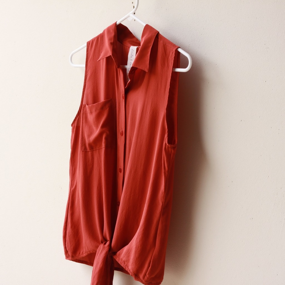 Laila and Savannah redish-orange tank silk NWOT